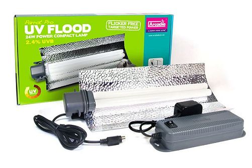Светильник Arcadia UV FLOOD LIGHT UNIT PARROT PRO 2G11, 24 Вт, 350х145 мм Светильник Arcadia UV FLOOD LIGHT UNIT PARROT PRO 2G11, 24 Вт, 350х145 мм