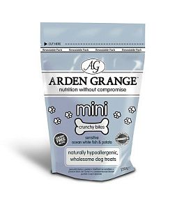 Лакомство Arden Grange Crunchy Bites Mini Sensitive для чувствительных собак мелких пород, 0,25 кг