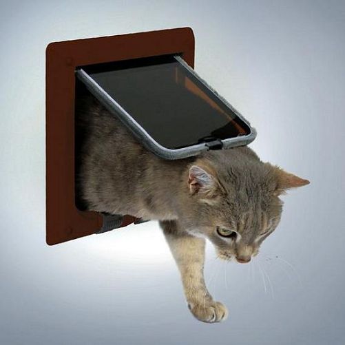 Дверца TRIXIE для кошки, 16,5х17,4 см, коричневая
