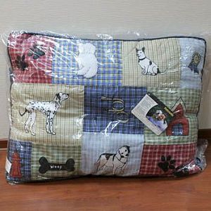 Лежак-матрас Petmate Pet Bedding Quilted Classic Dog Applique для собак, со съемным чехлом, 91×69 см