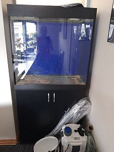 Аквариум по&nbsp;индивидуальному проекту (210&nbsp;л) с&nbsp;тумбой и&nbsp;комплектом оборудования, цвет черный