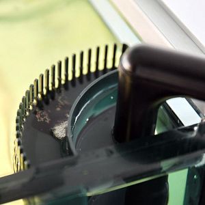 Поверхностный скиммер JBL TopClean II&nbsp;для пресноводных и&nbsp;морских аквариумов 60&minus;600&nbsp;л