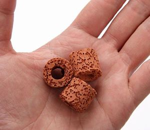 Керамические кольца SunSun крупнопористые рыжие с&nbsp;сеткой, 500&nbsp;г