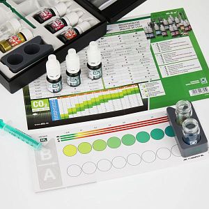 Комплект тестов JBL ProAquaTest CombiSet+NH4&nbsp;для определения 6&nbsp;параметров пресной воды