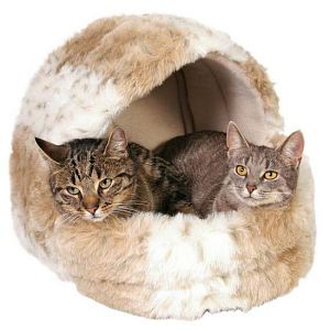 Лежак TRIXIE «Leika» для кошки, 40х35×35 см, искусственный мех, бежевый