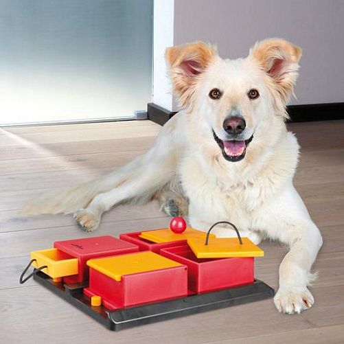 Развивающая игрушка TRIXIE "Poker Box" для собак, 31х10х31 см