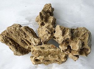 Камень песчаник пещеристый желтый L, 25&minus;30&nbsp;см, 4000&minus;5000 г, 1&nbsp;шт.